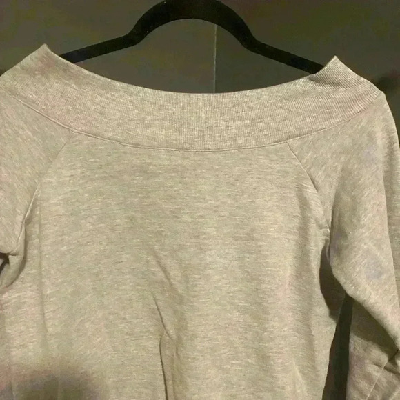 Lulus‎ Womens XS Gray sweatshirt - Picture 4 of 10